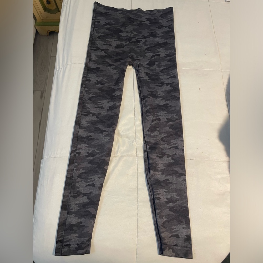 Spanx gray camo leggings- Large